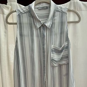 Sleeveless Button-down Tunic